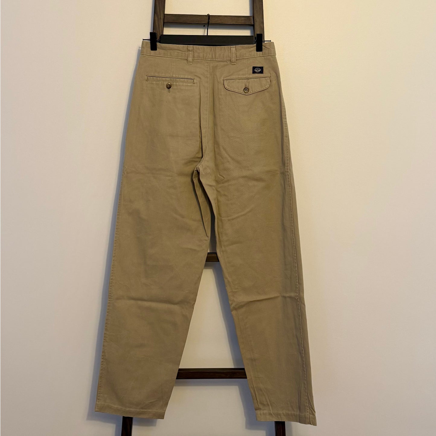 Edo Vintage Outfit - Dockers pants back