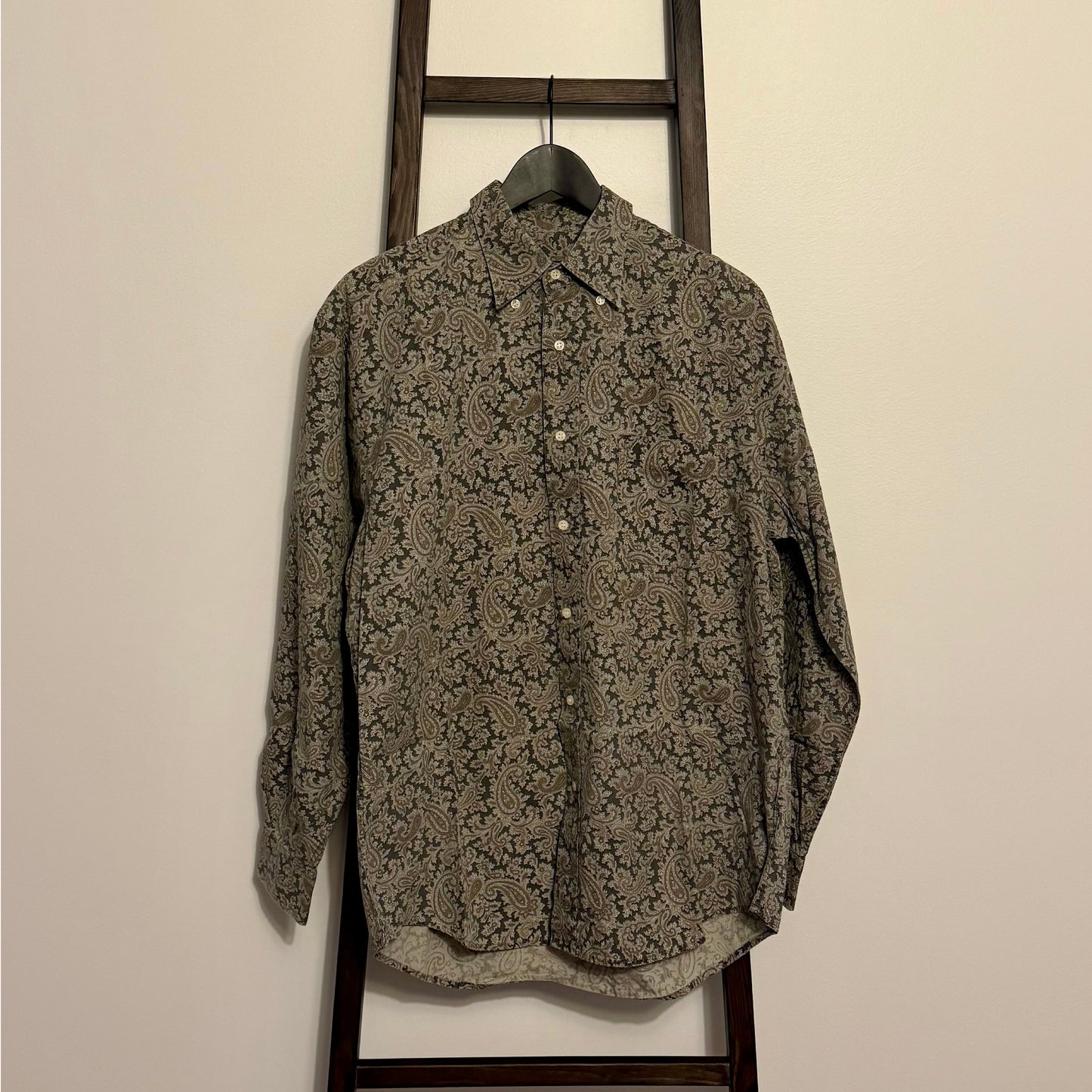 Edo Vintage Outfit - Dockers shirt front