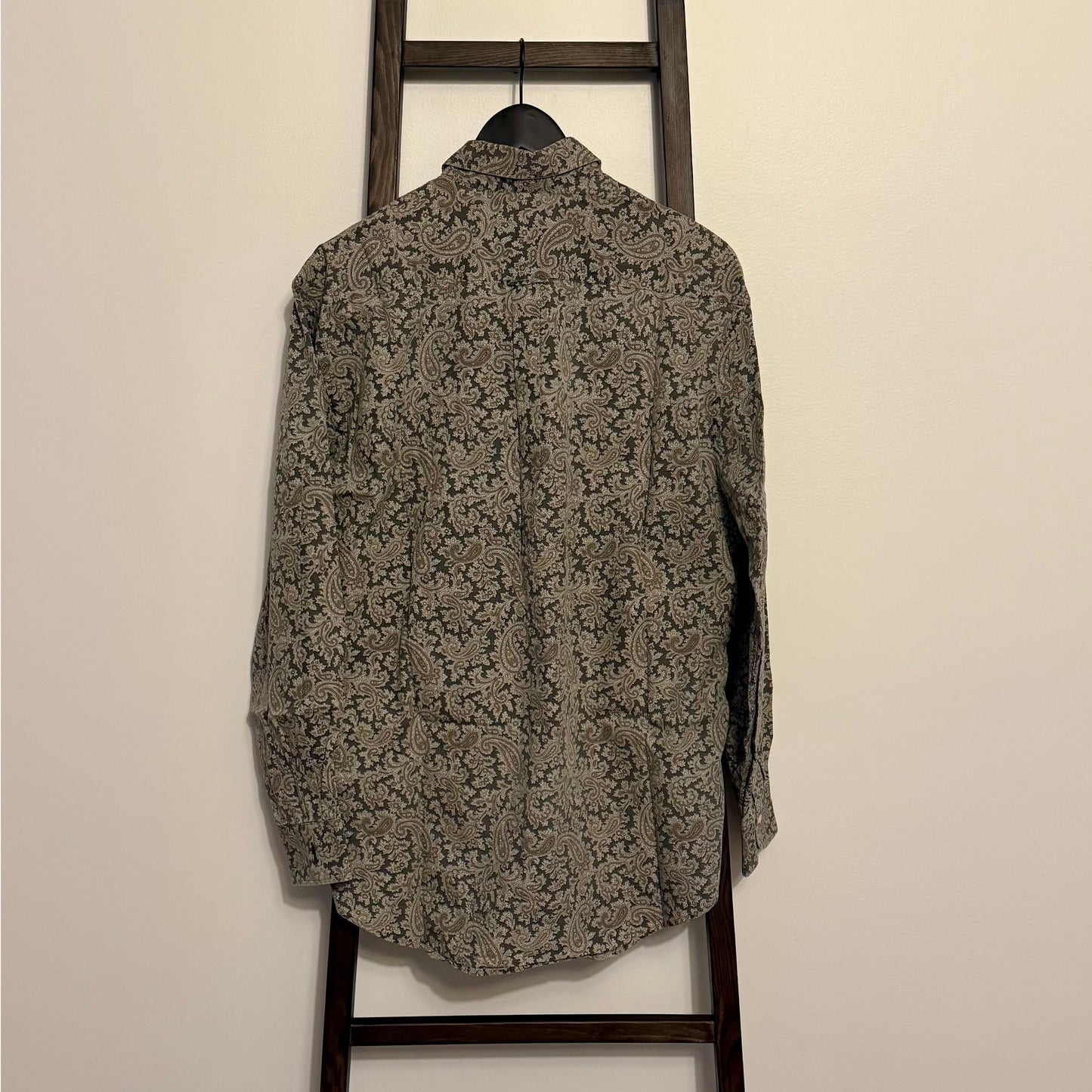 Edo Vintage Outfit - Dockers shirt back