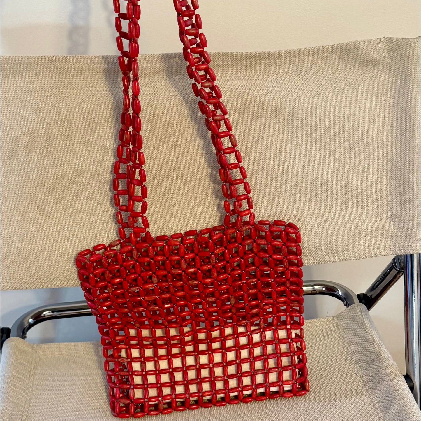 Siria Vintage Outfit - Wooden red bag