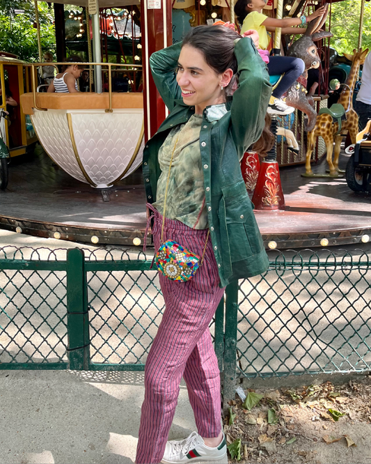 Sofi Vintage Outfit - full look standing