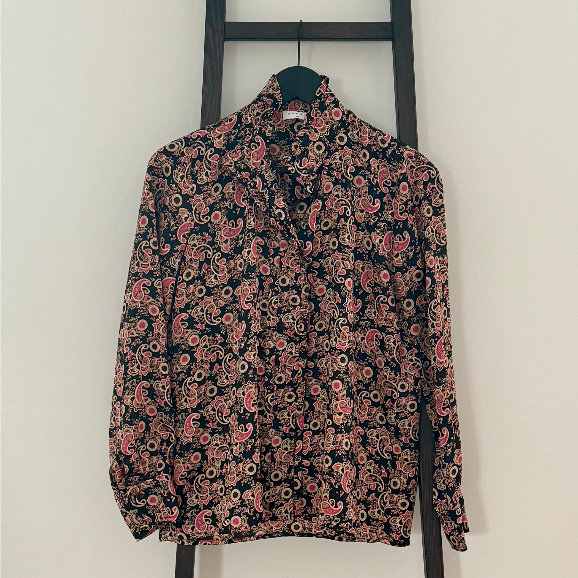 Maria Vintage Outfit - Sandro shirt front